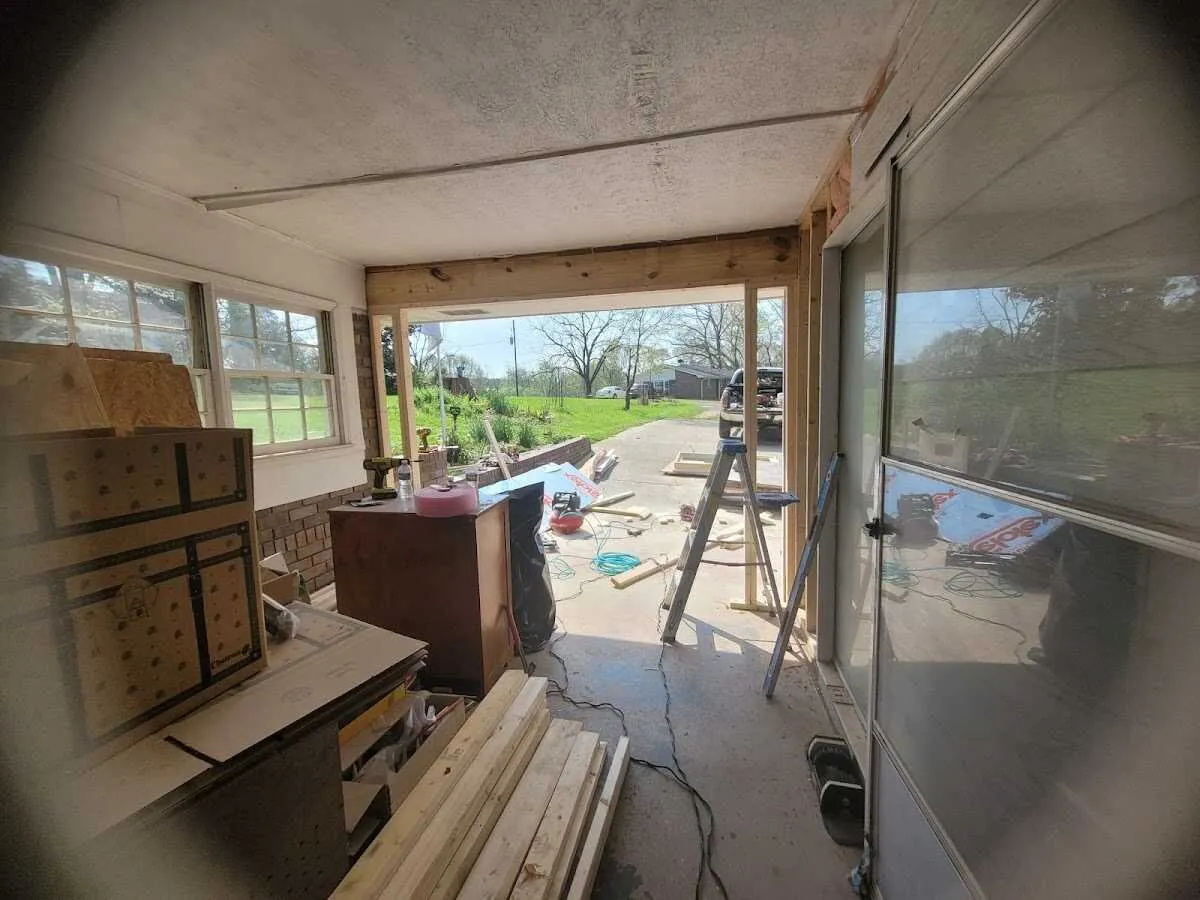 Air movers and dehumidifier for Water Mitigation Services in Bernalillo